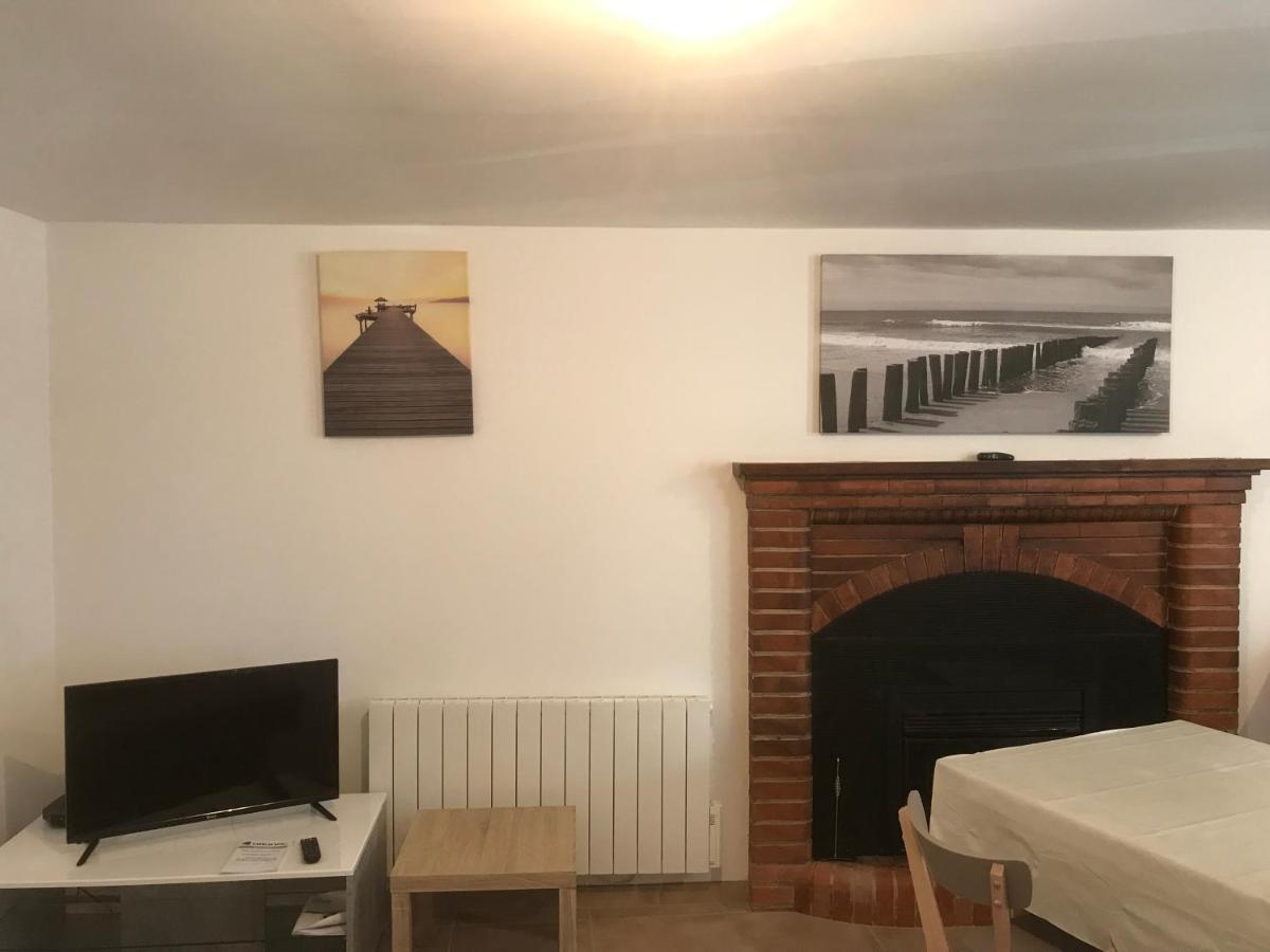 Hebergements Situes A 6 Kms Du Mont Saint Michel Tanis 외부 사진
